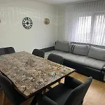 아파트 Formidable